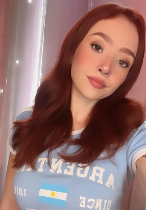 Peachyl from Mexico on a Tumile video call